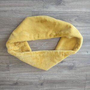 Fluffy Studio Infinity Scarf